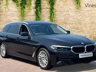 Used BMW 530e Comfort Edition 292 HP (214 kW) 2023 Black Estate