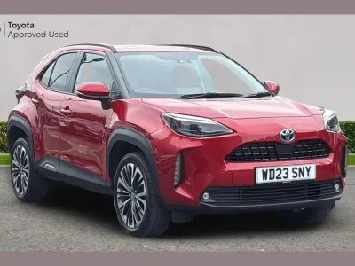 Used Toyota Yaris Cross 113 HP (83 kW) 2023 Red SUV