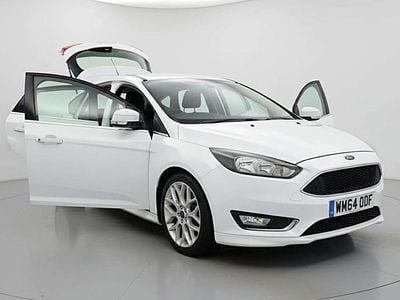 Used Ford Focus Zetec 125 HP (91 kW) 2014 White Hatchback
