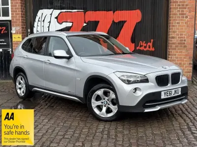 Begagnad BMW X1 Comfort Edition 177 HK (130 kW) 2011 Silver SUV