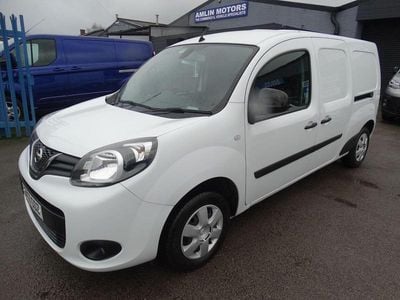 Used Nissan NV250 Tekna 95 HP (69 kW) 2021 White Van
