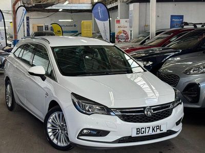 Used Vauxhall Astra Elite 150 HP (110 kW) 2017 White Estate