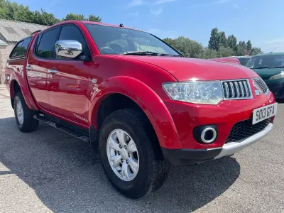 Used Mitsubishi L200 175 HP (128 kW) 2013 Red Pickup