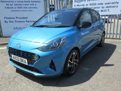 Used Hyundai i10 Premium 84 HP (61 kW) 2022 Turquoise Hatchback