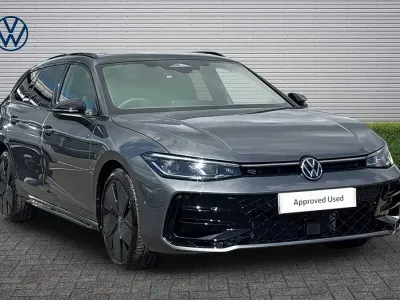 New VW Passat Black Edition 204 HP (150 kW) 2026 Diabase grey metallic grenadilla black metallic Estate