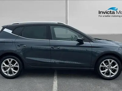 Used Seat Arona FR 110 HP (80 kW) 2023 Grey gloss/midnight black roof SUV