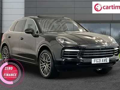 Begagnad Porsche Cayenne 462 HK (339 kW) 2021 Svart SUV