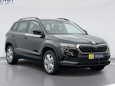 Black magic pearl effect Used 2025 Skoda Karoq SE SUV | £23,999 (Good price)
