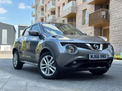 Begagnad Nissan Juke N-Connecta 2016 Grå SUV