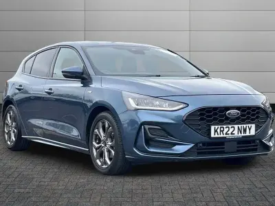 Used Ford Focus ST-Line 123 HP (90 kW) 2022 Blue Hatchback
