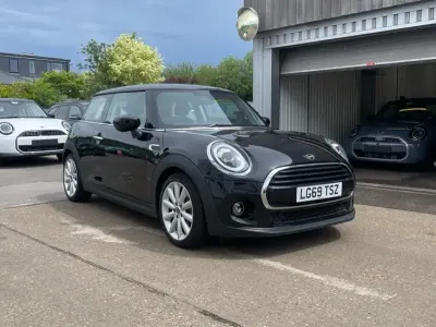 Used Mini Cooper Classic 134 HP (98 kW) 2019 Black Hatchback
