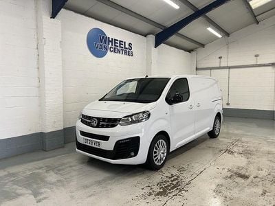 Used Vauxhall Vivaro S 100 HP (73 kW) 2023 White MPV