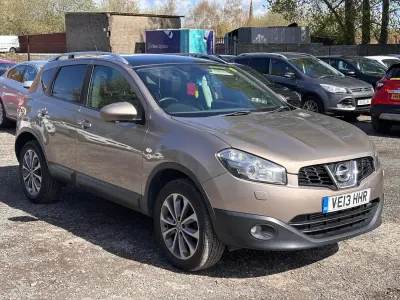 Używany Nissan Qashqai Tekna 130 KM (95 kW) 2013 Beżowy SUV
