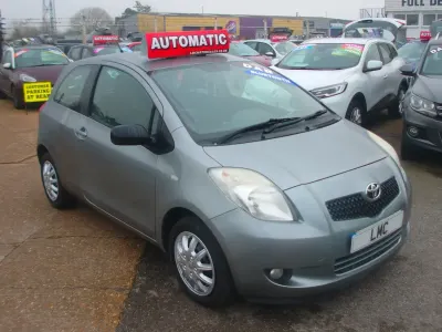 Used Toyota Yaris T3 87 HP (63 kW) 2007 Silver Hatchback
