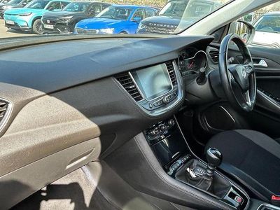 Used Vauxhall Grandland X Sport 128 HP (94 kW) 2018 Grey SUV