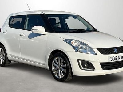 Used Suzuki Swift SZ4 94 HP (69 kW) 2016 White Hatchback