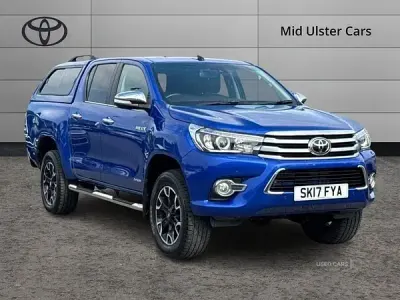 Used Toyota HiLux 150 HP (110 kW) 2017 Blue Pickup