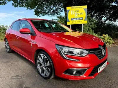 Used Renault Mégane Dynamique 110 HP (80 kW) 2016 Red Hatchback