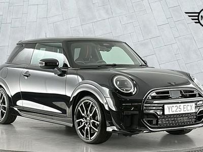 Used Mini Cooper Hatch 113 kW (154 HP) 2025 Black Hatchback