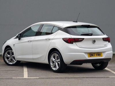 Used Vauxhall Astra SRi 2017 White Hatchback