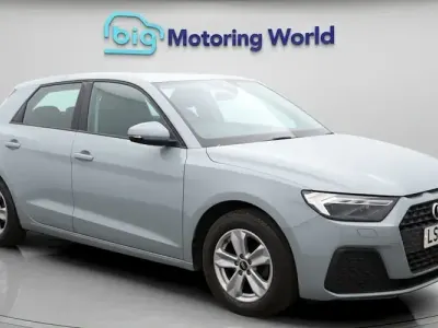Usado Audi A1 Sportback 95 HP (69 kW) 2023 Cinzento Citadino