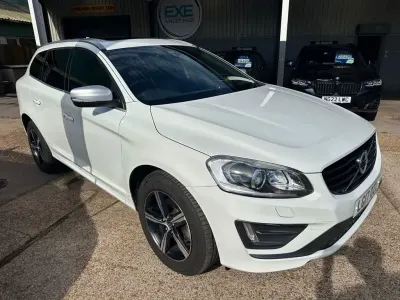 Used Volvo XC60 R-Design 190 HP (139 kW) 2017 Ice white SUV