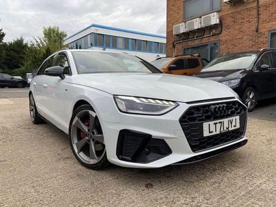 Used Audi A4 Black Edition 190 HP (139 kW) 2021 White Estate