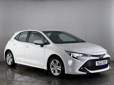 Used Toyota Corolla 122 HP (89 kW) 2022 White Hatchback