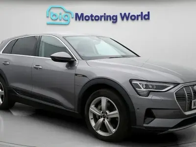 Usado Audi e-tron 230 kW (313 HP) 2022 SUV
