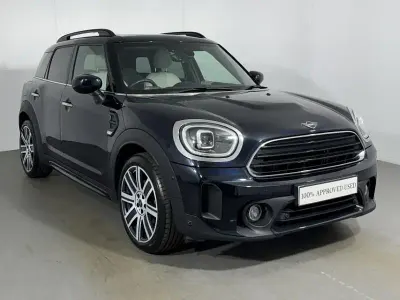 Używany Mini Cooper Countryman Exclusive 134 KM (98 kW) 2023 Czarny SUV