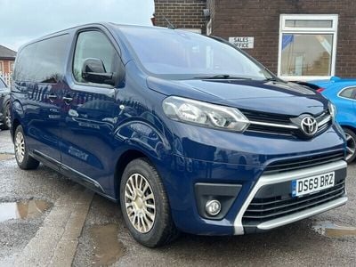 Used Toyota Proace Verso City 120 HP (88 kW) 2019 Blue Estate
