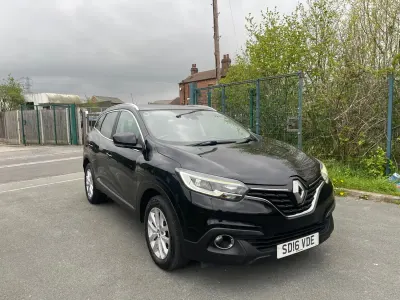 Usado Renault Kadjar Dynamique 130 HP (95 kW) 2016 Preto SUV
