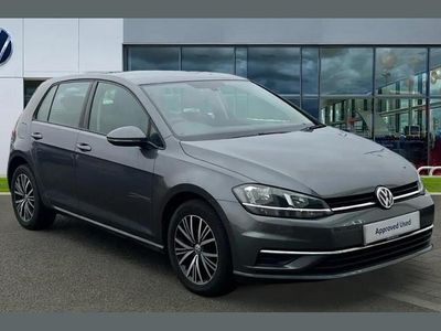 Grey Used 2018 VW Golf VII SE Hatchback | £14,031 (Fair price)