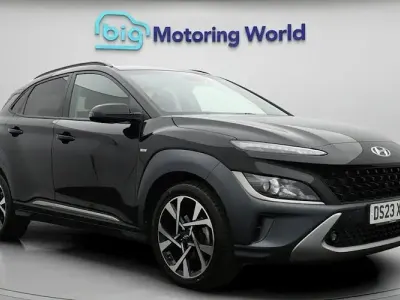 Gebraucht Hyundai Kona Premium 120 PS (88 kW) 2022 Schwarz SUV