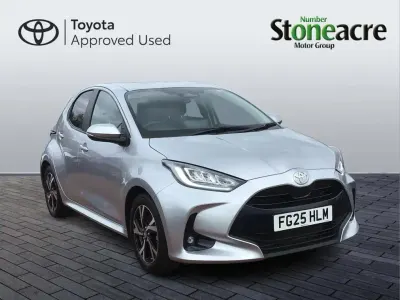 Second-hand Toyota Yaris Hybrid Design 113 CP (83 kW) 2025 Argintiu Hatchback