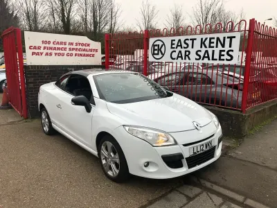 Used Renault Mégane Cabriolet Dynamique 130 HP (95 kW) 2012 White Cabriolet