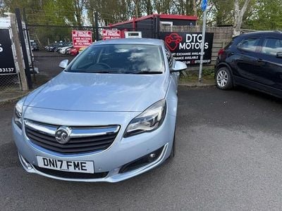Używany Vauxhall Insignia Design Edition 136 KM (100 kW) 2017 Srebrny Hatchback