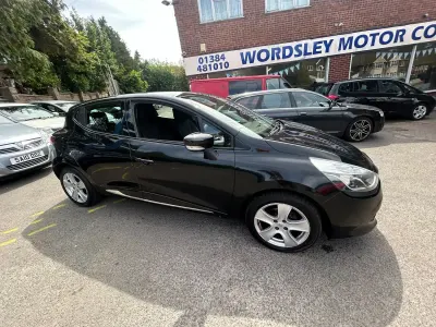 Used Renault Clio Dynamique 75 HP (55 kW) 2013 Metallic black Hatchback
