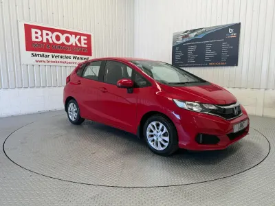 Used Honda Jazz SE 102 HP (75 kW) 2019 Red Hatchback