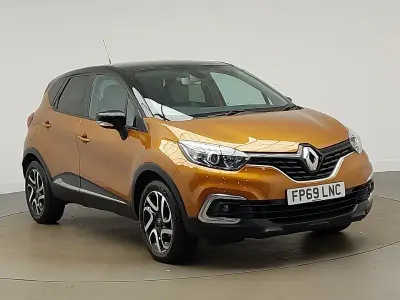 Used Renault Captur Iconic 90 HP (66 kW) 2019 Orange SUV