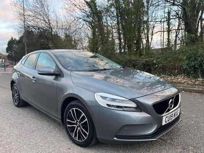 Grey Used 2019 Volvo V40 Momentum Hatchback | £6,500 (Good price)