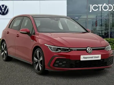 Usado VW Golf VIII GTD 196 CV (144 kW) 2021 Rojo Utilitario