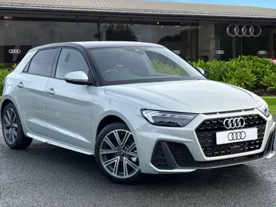 Nouă Audi A1 Sportback S-Line 2026 Argintiu Hatchback