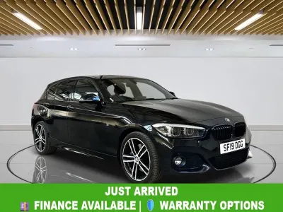 Begagnad BMW 120 Efficient Dynamics 190 HK (139 kW) 2019 Svart Halvkombi