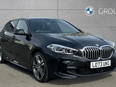 Usado BMW 118 M Sport 136 CV (100 kW) 2023 Negro Utilitario