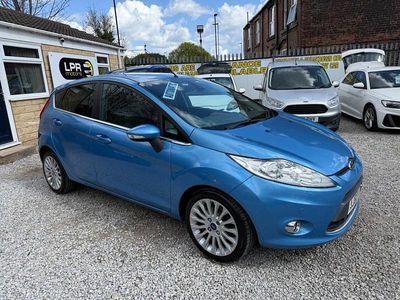 Used Ford Fiesta Titanium 94 HP (69 kW) 2011 Blue Hatchback