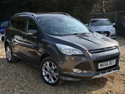 Begagnad Ford Kuga Sport 180 HK (132 kW) 2016 Grå SUV