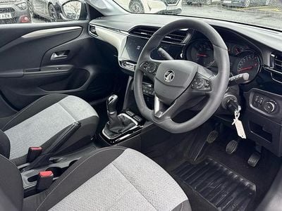 Second-hand Vauxhall Corsa Design Edition 75 CP (55 kW) 2023 Gri Hatchback