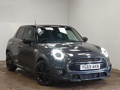 Usado Mini Cooper S Sport 192 CV (141 kW) 2019 Gris Utilitario
