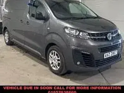 Usado Vauxhall Vivaro Sportive 120 HP (88 kW) 2022 Cinzento Monovolume